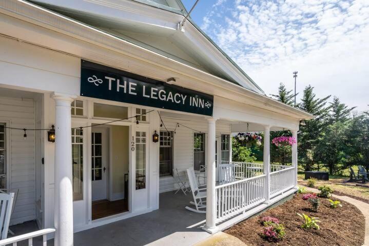 The Legacy Inn 卢雷 外观 照片