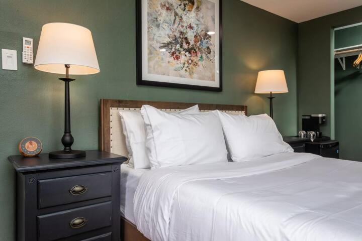 The Legacy Inn 卢雷 外观 照片